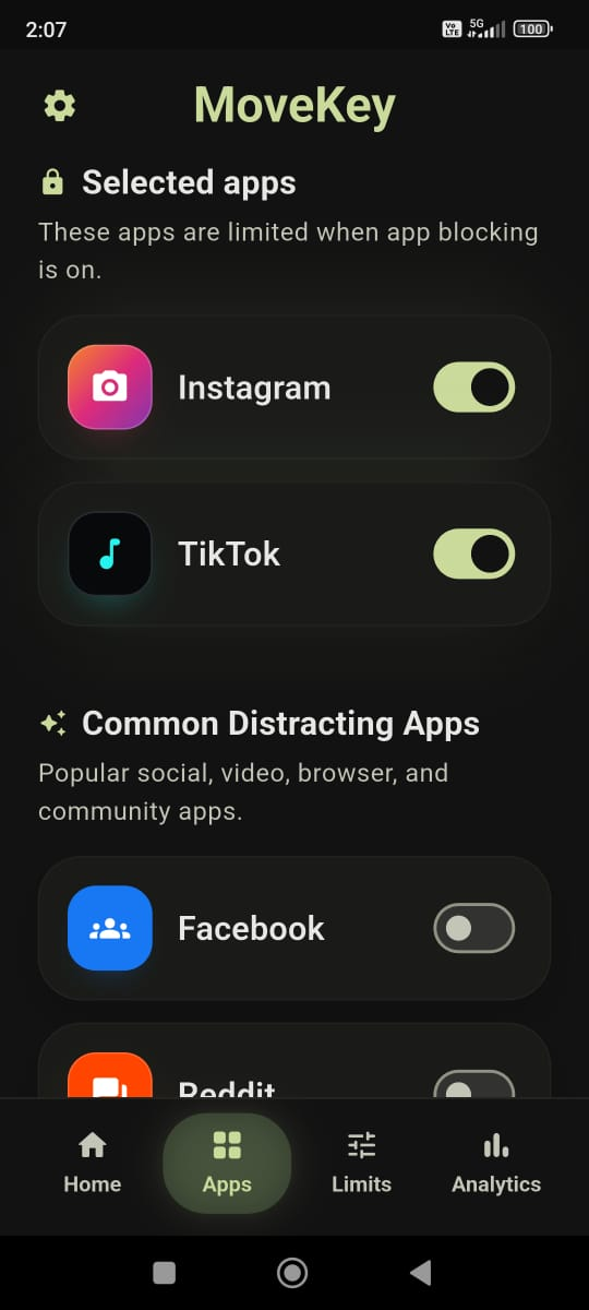Actual MoveKey screen for choosing apps to pause.